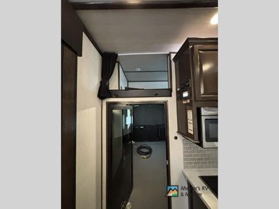 2020 Dutchmen Voltage — photo 47 view