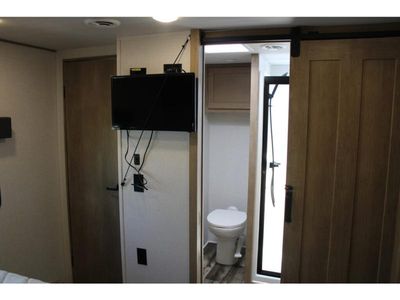 2022 Keystone Raptor - Photo 14