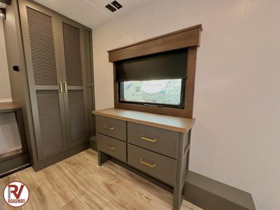 2026 Montana High Country 290RL - Photo 47