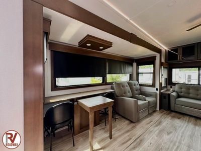 2026 Montana High Country 290RL - Photo 15