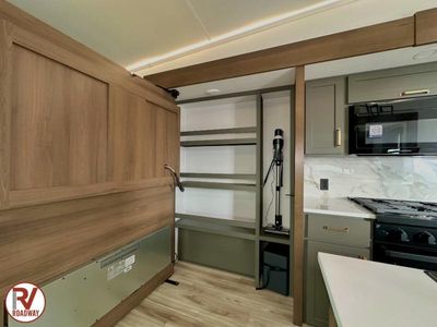 2026 Montana High Country 290RL - Photo 23