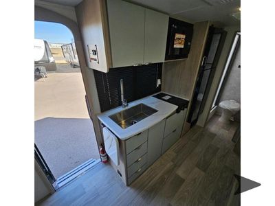 2025 Winnebago Micro Minnie - Photo 12