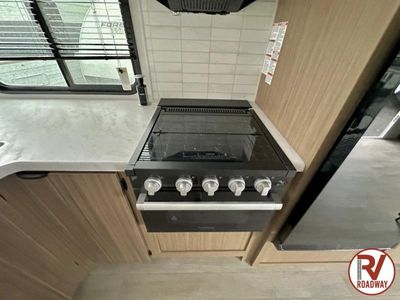 2025 Wildwood 29VBUD - Photo 21