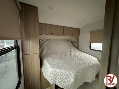 2025 Wildwood 29VBUD - Photo 32