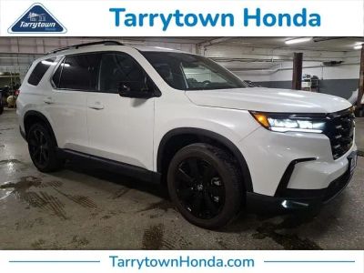 2025 Honda Pilot Black Edition in Platinum White Pearl — front three-quarter view
