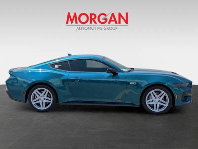 2026 Ford Mustang — photo 8 view