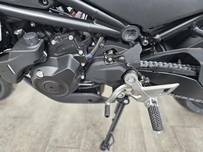 2025 CFMOTO 450NK - Photo 11