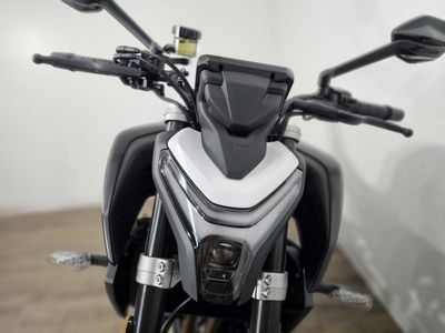 2025 CFMOTO 450NK - Photo 10