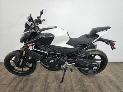 2025 CFMOTO 450NK - Photo 8