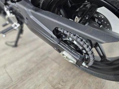 2025 CFMOTO 450NK - Photo 12