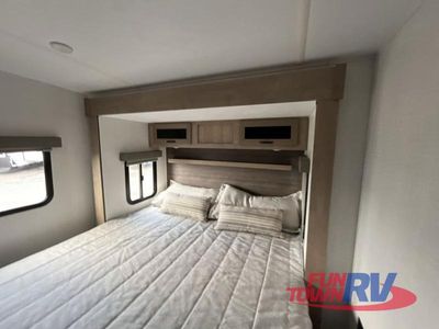2024 Palomino SolAire - Photo 40