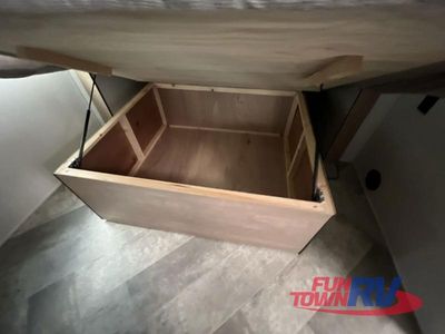 2024 Palomino SolAire - Photo 39