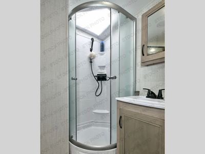 2024 Palomino SolAire - Photo 46