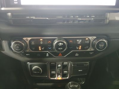 2024 Jeep Wrangler 4xe - Photo 18