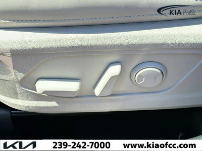 2026 Kia Sorento Hybrid — photo 21 view