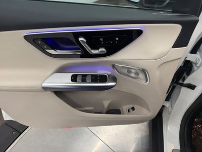 2026 Mercedes-Benz GLC — photo 17 view