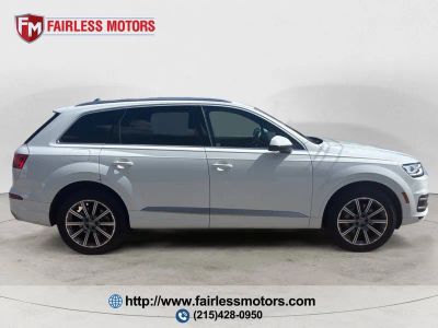 2018 Audi Q7 — interior view