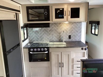 2022 Coachmen RV Apex - Photo 18