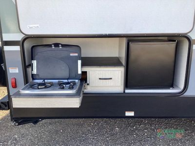 2022 Coachmen RV Apex - Photo 10
