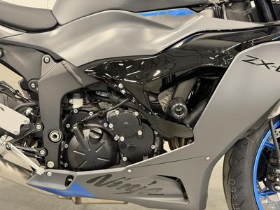 2026 Kawasaki Ninja ZX-6R - Photo 16