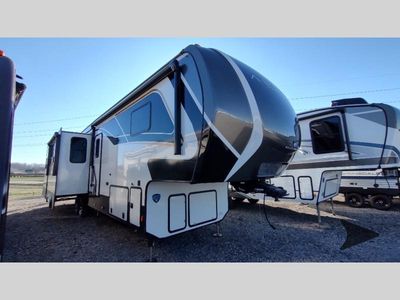 2025 Keystone RV Avalanche - Photo 2