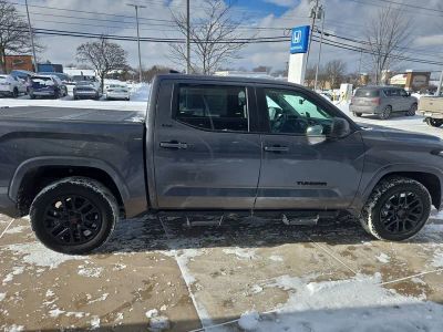 2024 Toyota Tundra SR5 - Photo 3