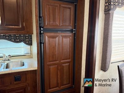 2015 Keystone RV MONTANA MOUNTAINEER - Photo 7