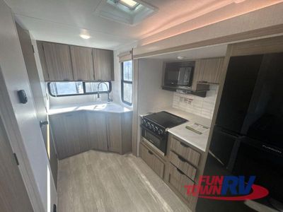 2025 Forest River RV Wildwood - Photo 18