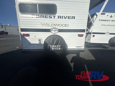2025 Forest River RV Wildwood - Photo 16