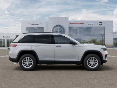2026 Jeep Grand Cherokee — photo 21 view