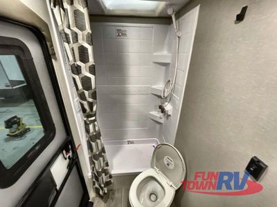 2026 Coachmen RV Catalina Legacy - Photo 31