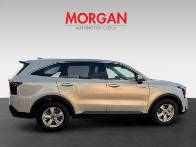 2026 Kia Sorento — photo 8 view