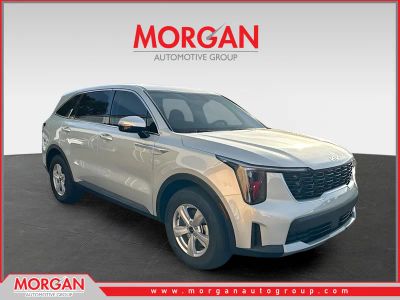 2026 Kia Sorento LX in Silver — front three-quarter view