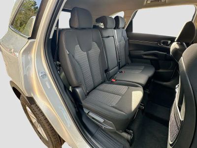 2026 Kia Sorento — photo 25 view