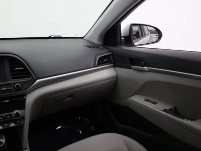 2020 Hyundai Elantra — photo 24 view