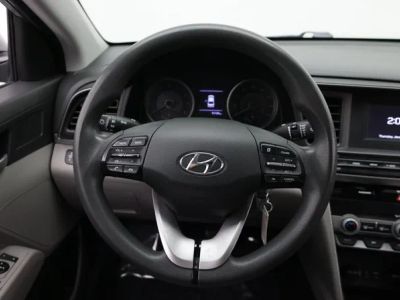 2020 Hyundai Elantra — photo 21 view