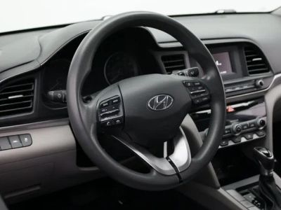 2020 Hyundai Elantra — photo 7 view