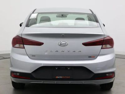 2020 Hyundai Elantra — detail view