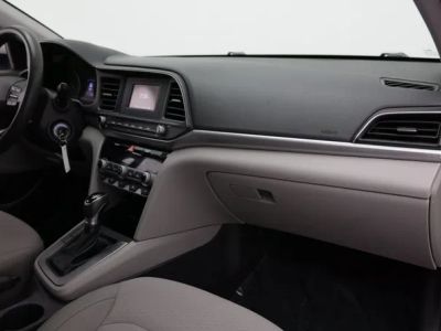 2020 Hyundai Elantra — photo 31 view
