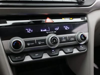 2020 Hyundai Elantra — photo 13 view