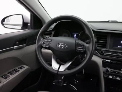 2020 Hyundai Elantra — photo 22 view