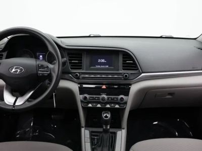 2020 Hyundai Elantra — photo 23 view