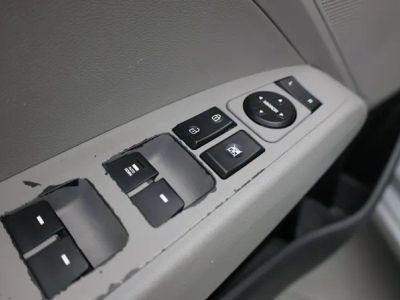 2020 Hyundai Elantra — photo 10 view
