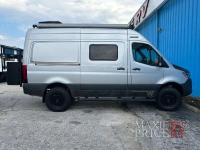2021 Winnebago Revel - Photo 10