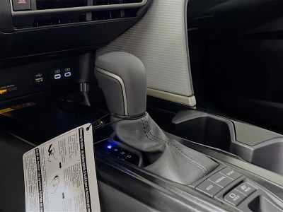 2025 Toyota Camry — photo 21 view