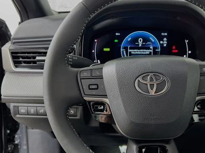 2025 Toyota Camry — photo 16 view