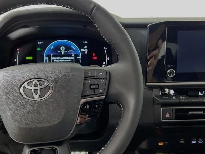 2025 Toyota Camry — photo 17 view