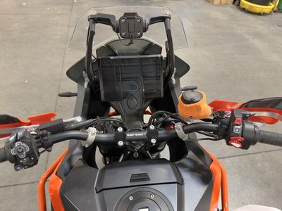 2022 KTM 1290 Super Adventure S - Photo 9