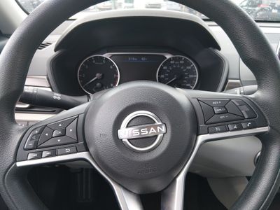 2024 Nissan Altima — photo 12 view