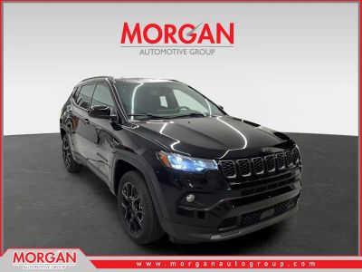 2026 Jeep Compass Latitude Altitude in Diamond Black Crystal Pearlcoat — front three-quarter view